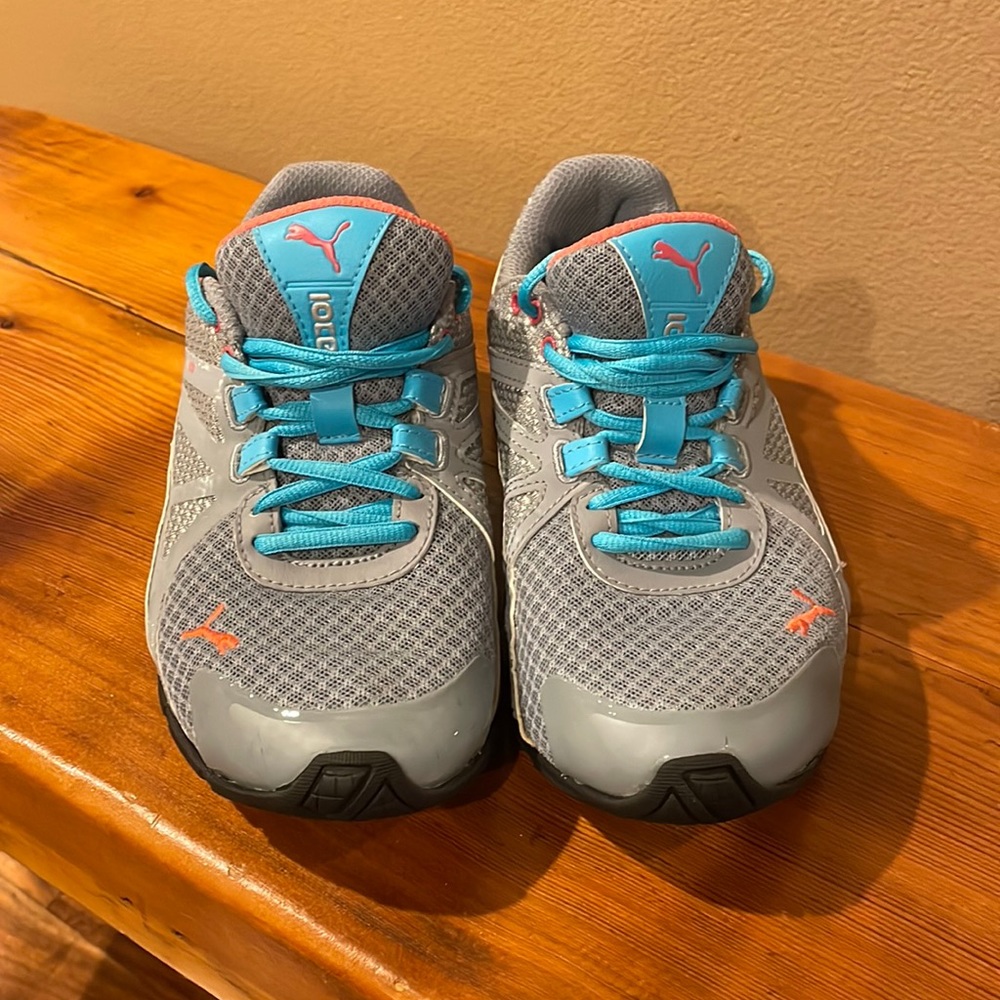 Puma running sneakers Size 7
